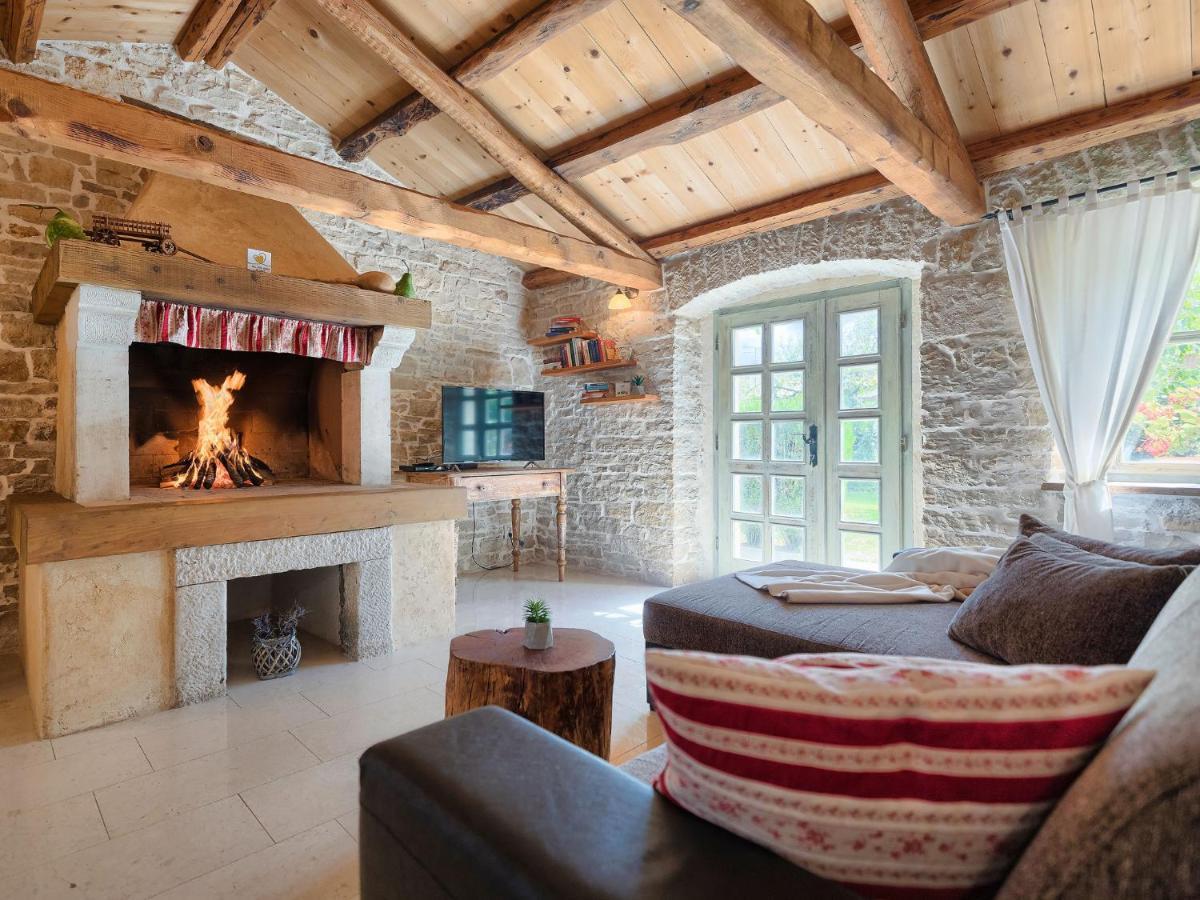 Holiday Home Hrelja - Roj418 By Interhome Zminj ภายนอก รูปภาพ