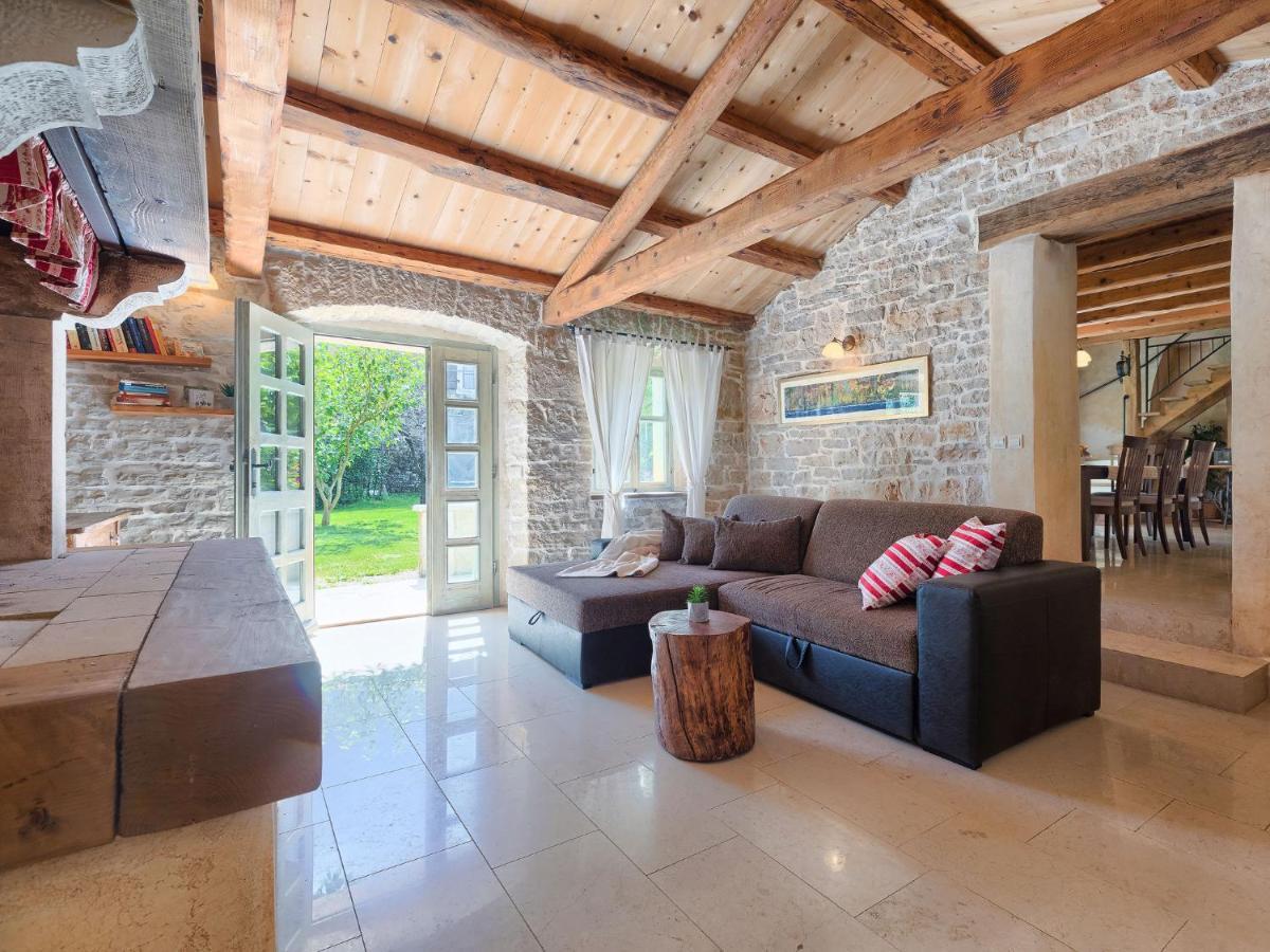 Holiday Home Hrelja - Roj418 By Interhome Zminj ภายนอก รูปภาพ